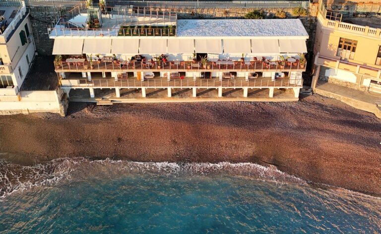 The Seven Beach Club & Cocò sul Mare spiaggia a genova